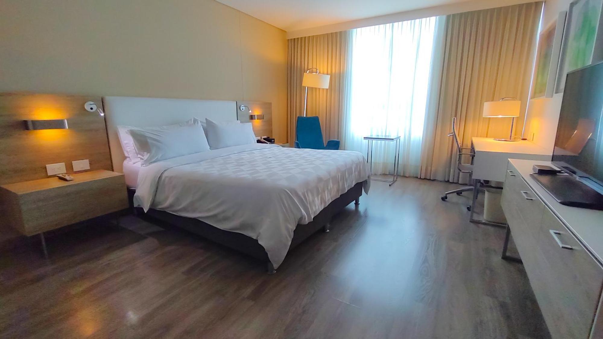 Hotel By Ihg 5*